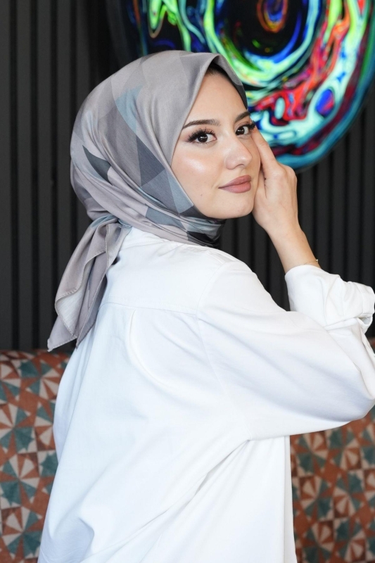 Üçgen Desen Gri Soft Pamuk Eşarp - 1