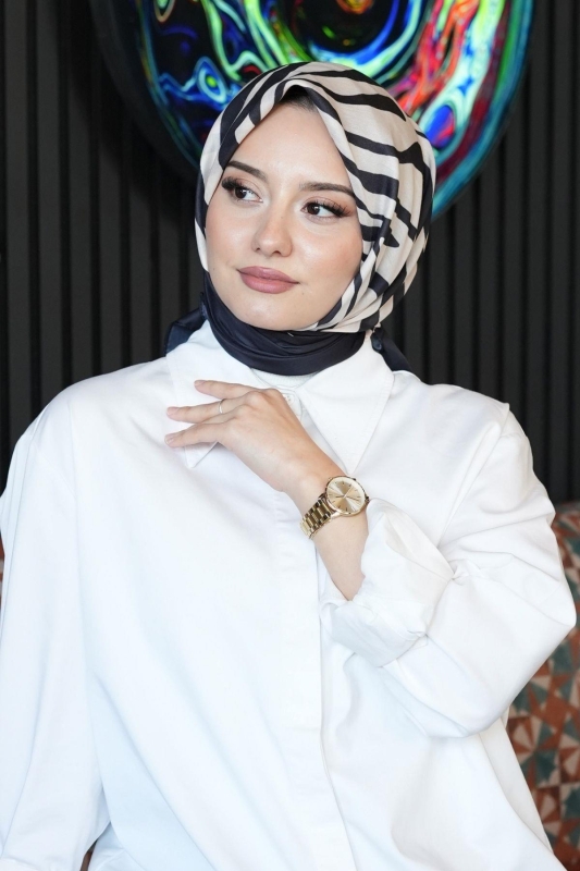 Geometrik Desen Siyah - Beyaz Soft Pamuk Eşarp - 2